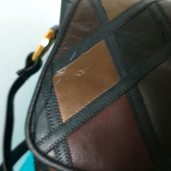 Cabin Creek women's shoulder bag. - Picture 3 of 11